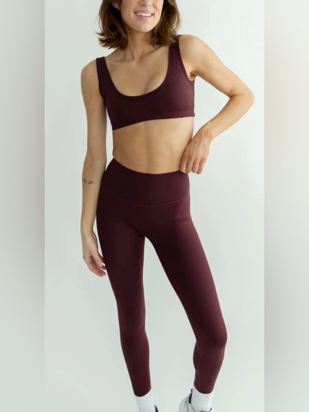 Raeya High-Rise Burgundy Leggings and Matching Bra Set in Wine Color